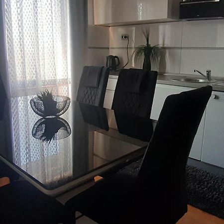 Apartman Anastasija Μπάνια Λούκα Εξωτερικό φωτογραφία